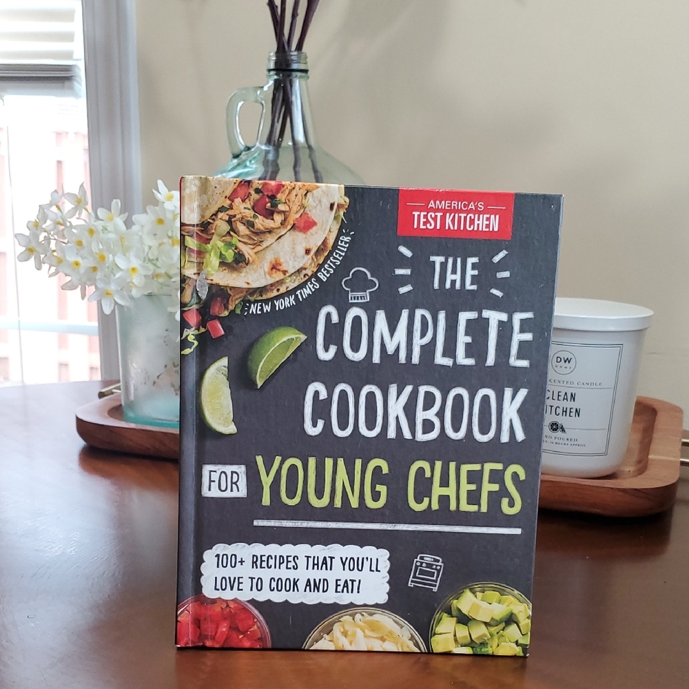 Cookbook for Young Chefs - Black Cover
